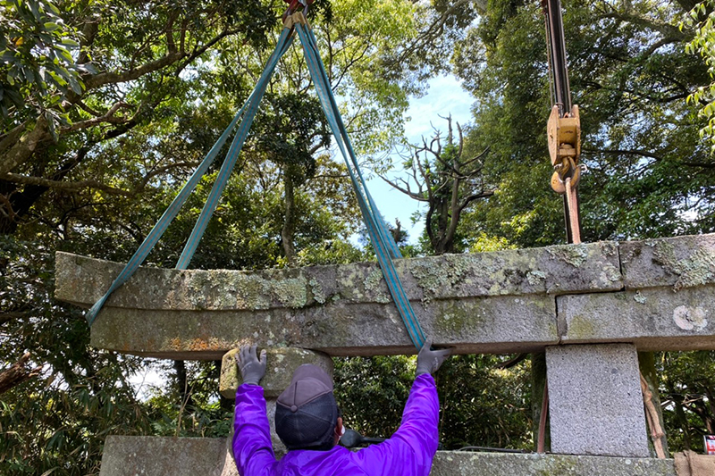 鳥居の修理